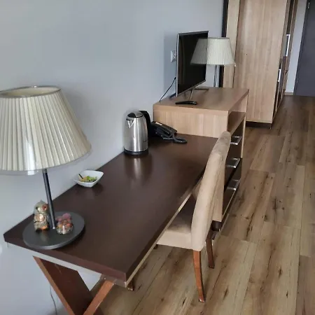 Prywatny, W 4 -gwiazdkowym Diva, Balkon, 300m Do Morza, Do Dworca Pkp Pieszo 10 Minut, Darmowe Wifi W Apartamencie, Dodatkowo Platne - Parking, Spa, Silownia, Squash