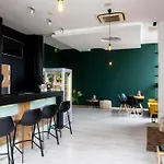 Prywatny, W 4 -gwiazdkowym Diva, Balkon, 300m Do Morza, Do Dworca Pkp Pieszo 10 Minut, Darmowe Wifi W Apartamencie, Dodatkowo Platne - Parking, Spa, Silownia, Squash