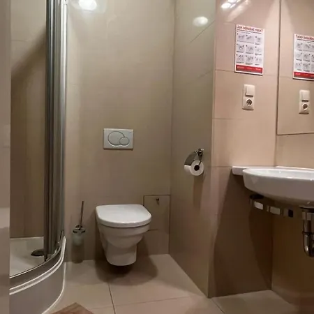Prywatny, W 4 -gwiazdkowym Diva, Balkon, 300m Do Morza, Do Dworca Pkp Pieszo 10 Minut, Darmowe Wifi W Apartamencie, Dodatkowo Platne - Parking, Spa, Silownia, Squash * Kołobrzeg