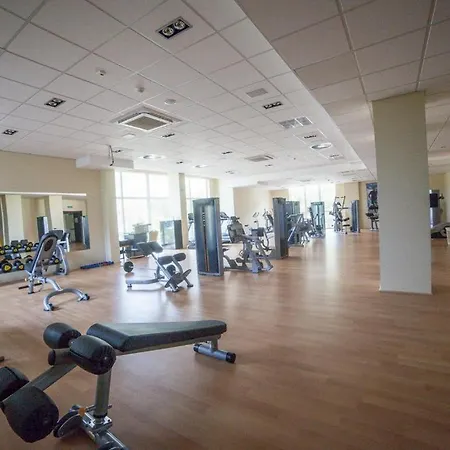 Prywatny, W 4 -gwiazdkowym Diva, Balkon, 300m Do Morza, Do Dworca Pkp Pieszo 10 Minut, Darmowe Wifi W Apartamencie, Dodatkowo Platne - Parking, Spa, Silownia, Squash